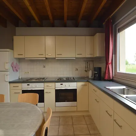 Spacious Cottage, Cleaning Included *