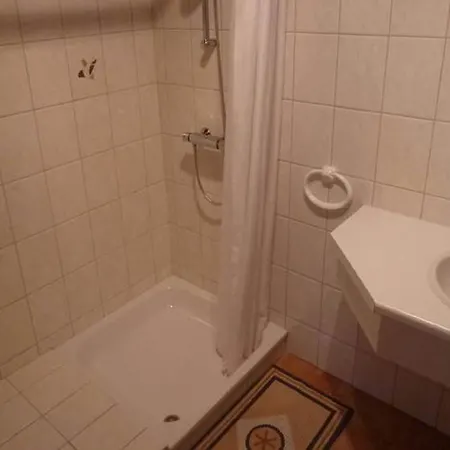 Spacious Cottage, Cleaning Included *